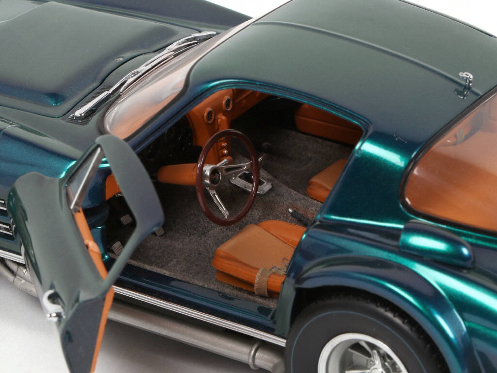 Lot 35 - EXOTO (USA) (1)