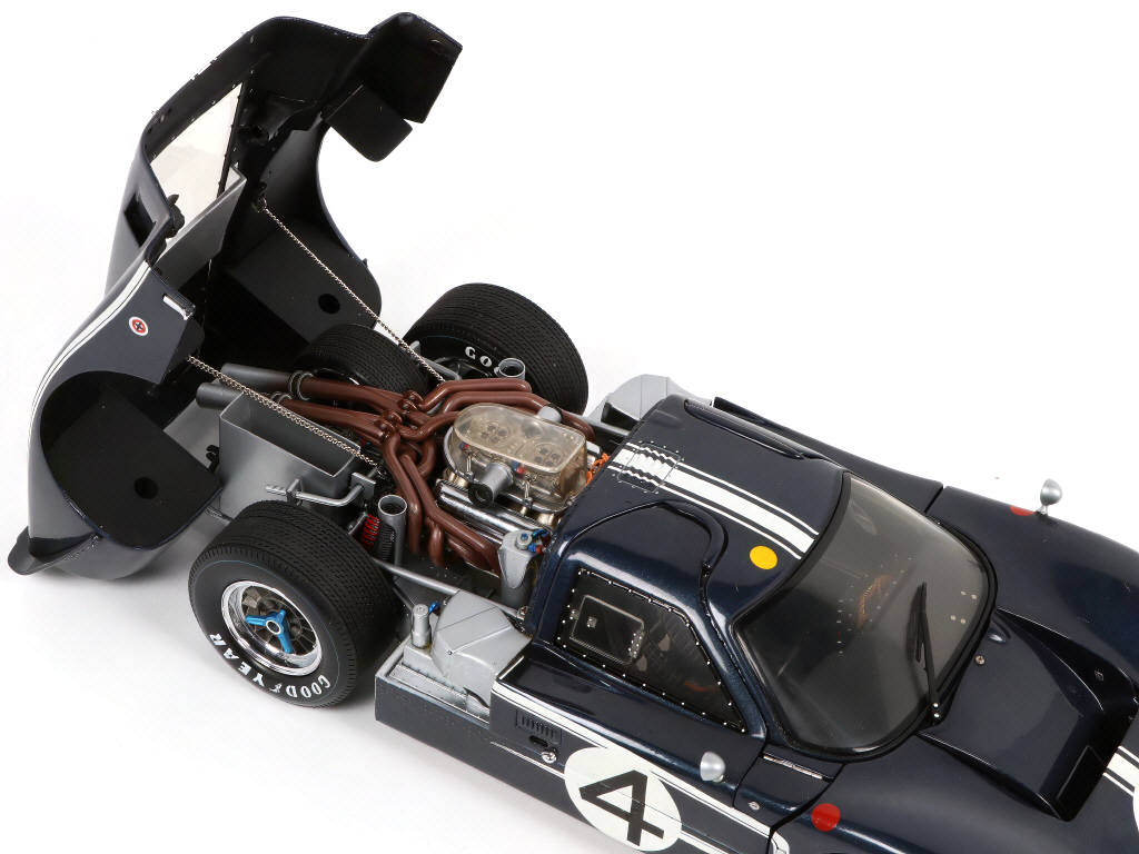 Lot 58 - EXOTO (USA) (1)