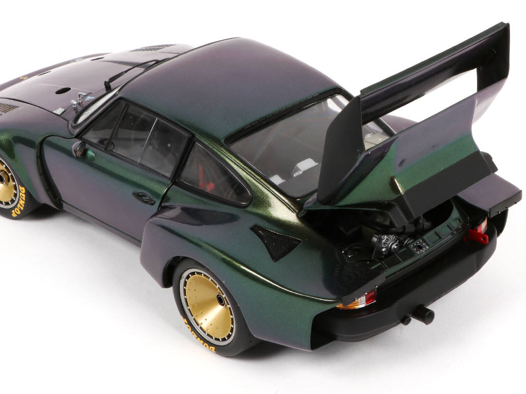 Lot 77 - EXOTO (USA) (1)