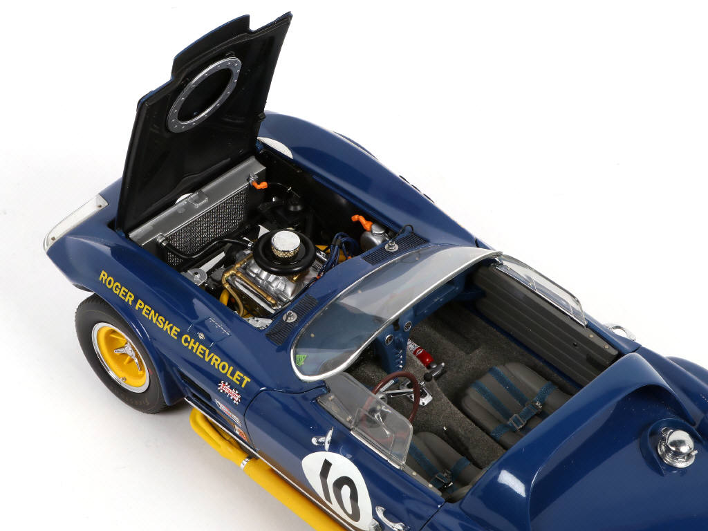 Lot 95 - EXOTO (USA) (1)