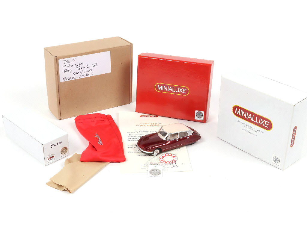 Lot 206 - MINIALUXE (FRANCE) (1)