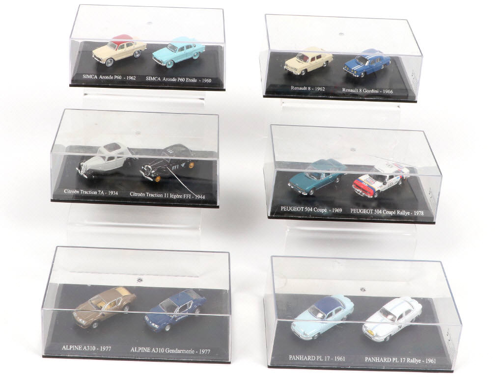 Lot 64 - UNIVERSAL HOBBIES (CHINE) (12)