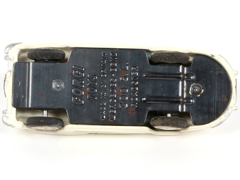 Lot 149 - CORGI TOYS (GB) (1)