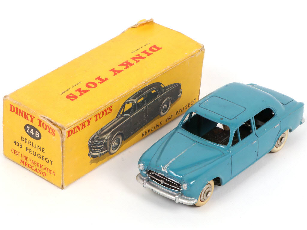 Lot 266 - DINKY TOYS (FRANCE) (1)