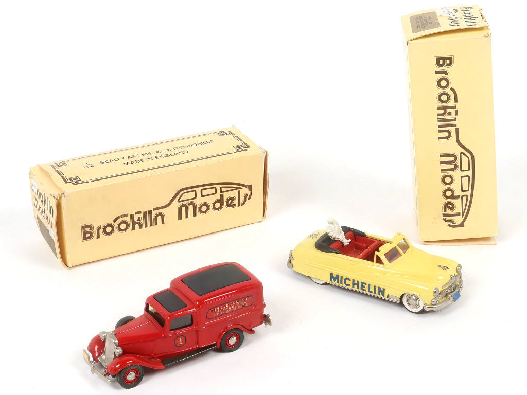 Lot 142 - BROOKLIN MODELS (GB) (2)