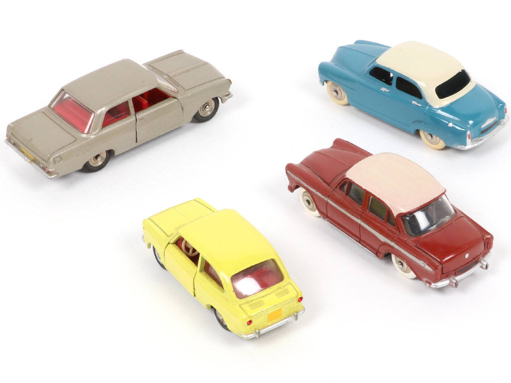 Lot 303 - DINKY TOYS (FRANCE) (4)
