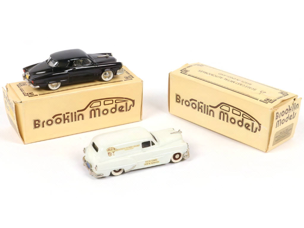 Lot 139 - BROOKLIN MODELS (GB) (2)