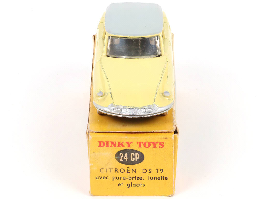 Lot 268 - DINKY TOYS (FRANCE) (1)