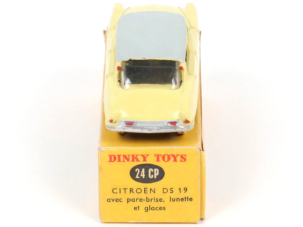 Lot 268 - DINKY TOYS (FRANCE) (1)