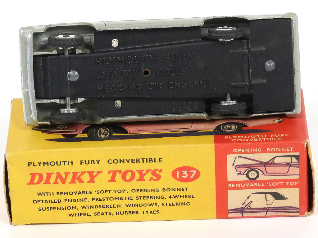 Lot 240 - DINKY TOYS (GB) (1)