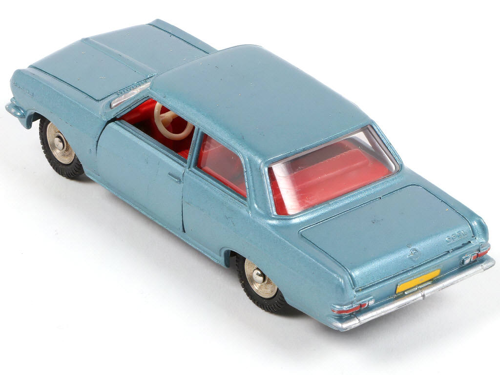 Lot 273 - DINKY TOYS (FRANCE) (1)