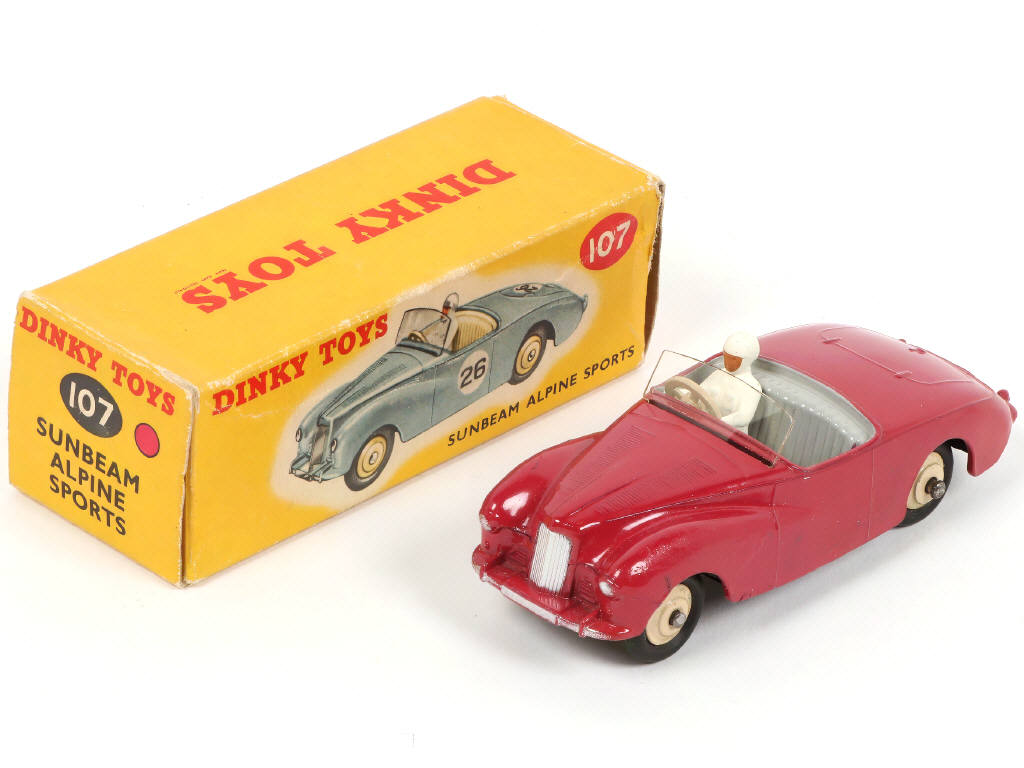 Lot 237 - DINKY TOYS (GB) (1)
