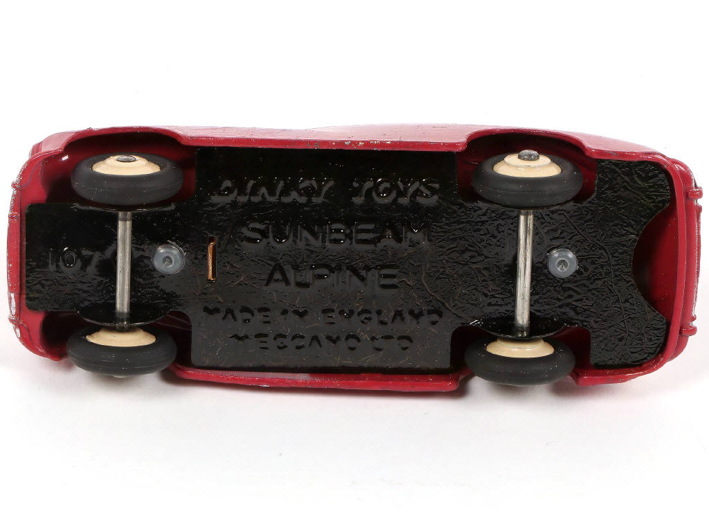 Lot 237 - DINKY TOYS (GB) (1)