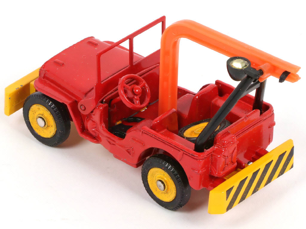 Lot 276 - DINKY TOYS (FRANCE) (1)