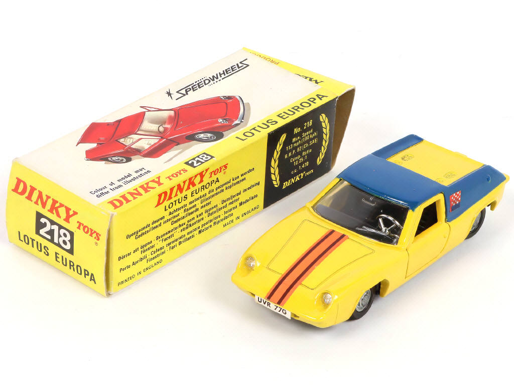 Lot 243 - DINKY TOYS (GB) (1)