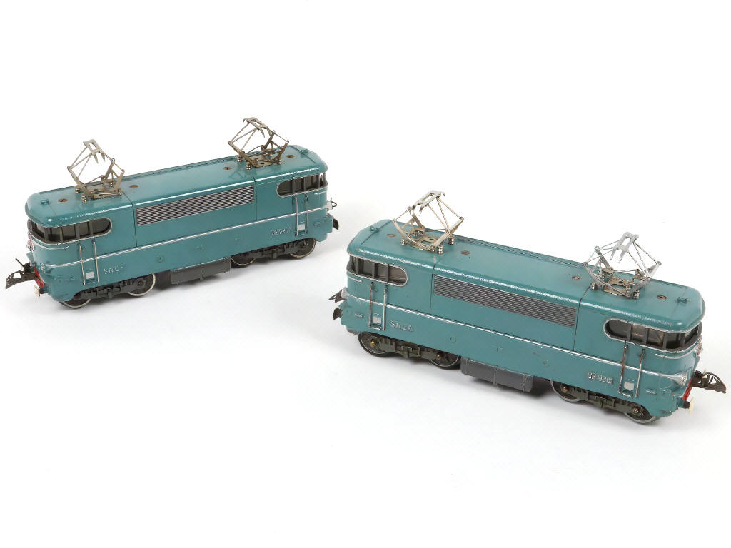 Lot 20 - HORNBY 'O' (FRANCE) (2)