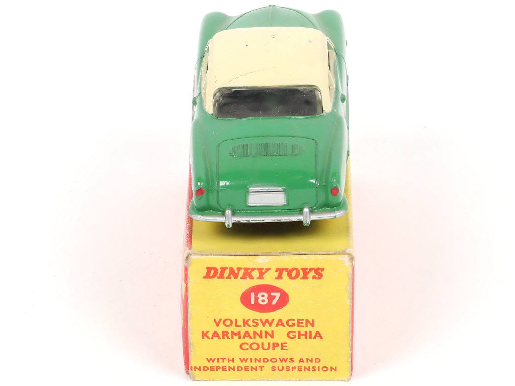 Lot 239 - DINKY TOYS (GB) (1)