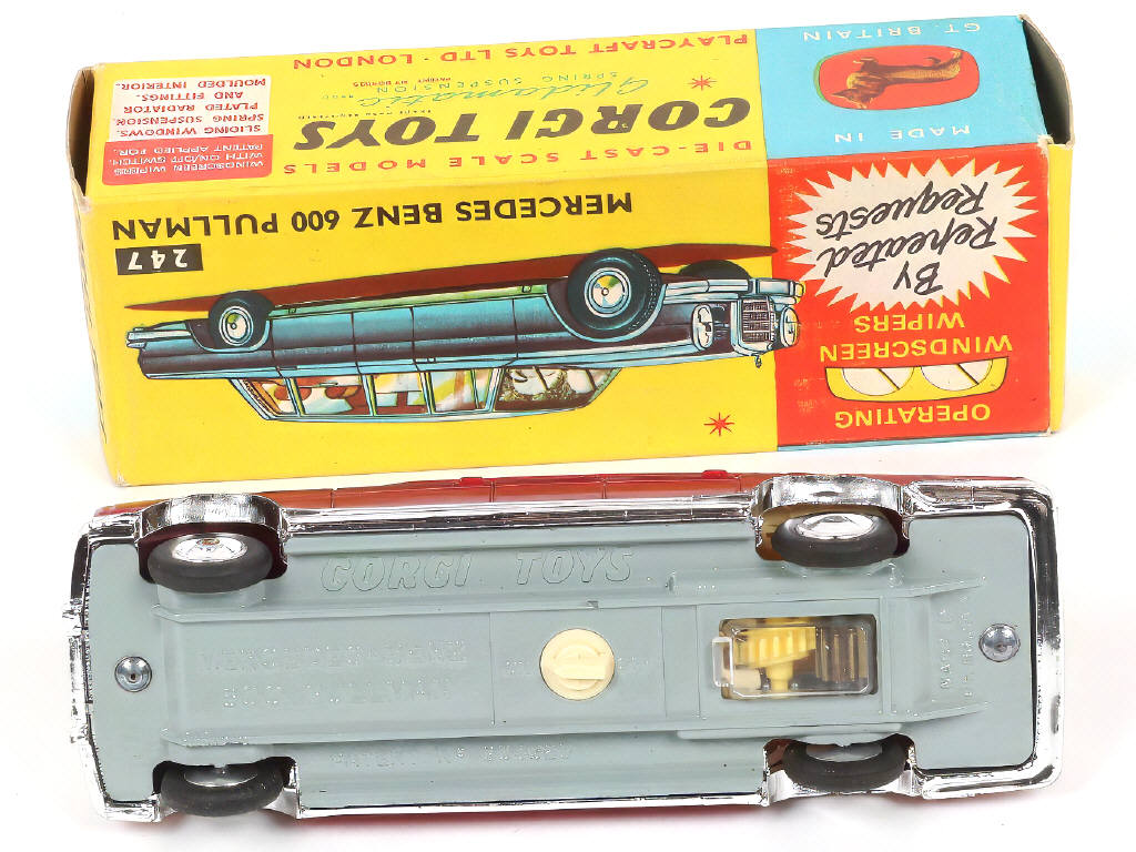 Lot 151 - CORGI TOYS (GB) (1)