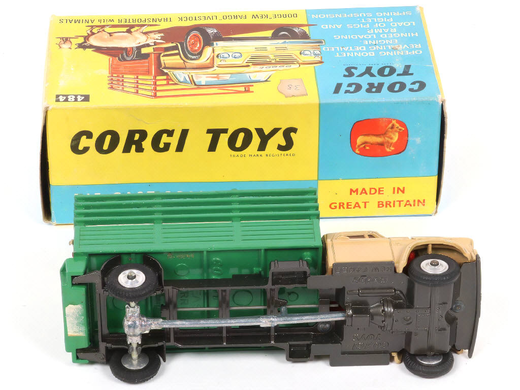 Lot 158 - CORGI TOYS (GB) (1)