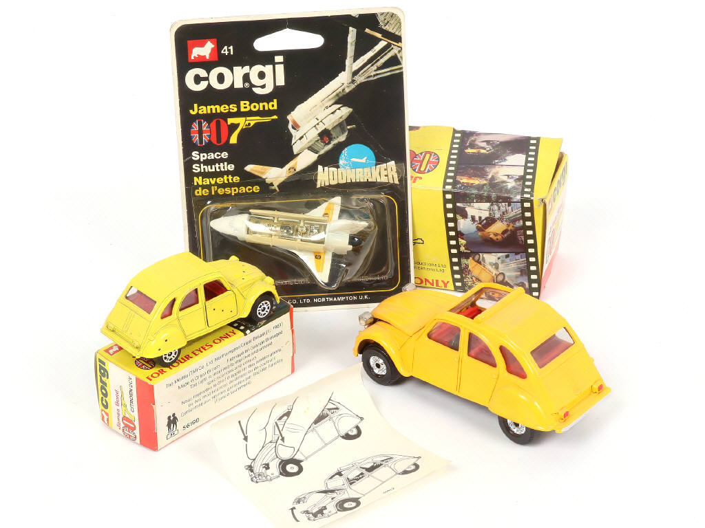 Lot 163 - CORGI TOYS (GB) (3)