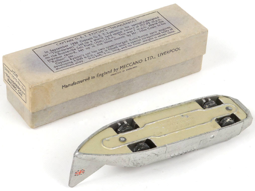 Lot 235 - DINKY TOYS (GB) (1)