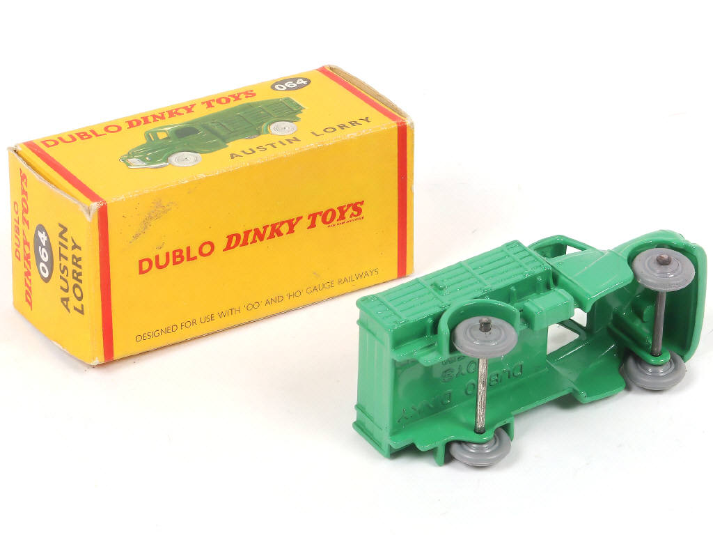 Lot 232 - DINKY TOYS (GB) (1)