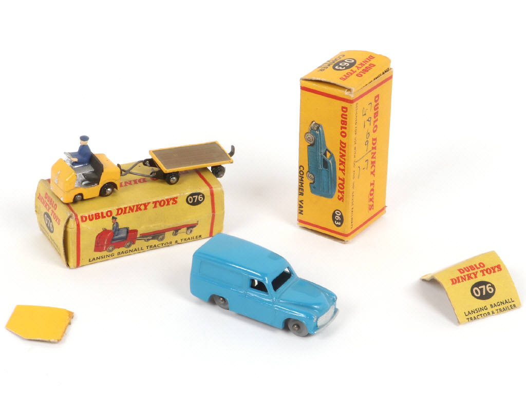 Lot 252 - DINKY TOYS (GB) (2)