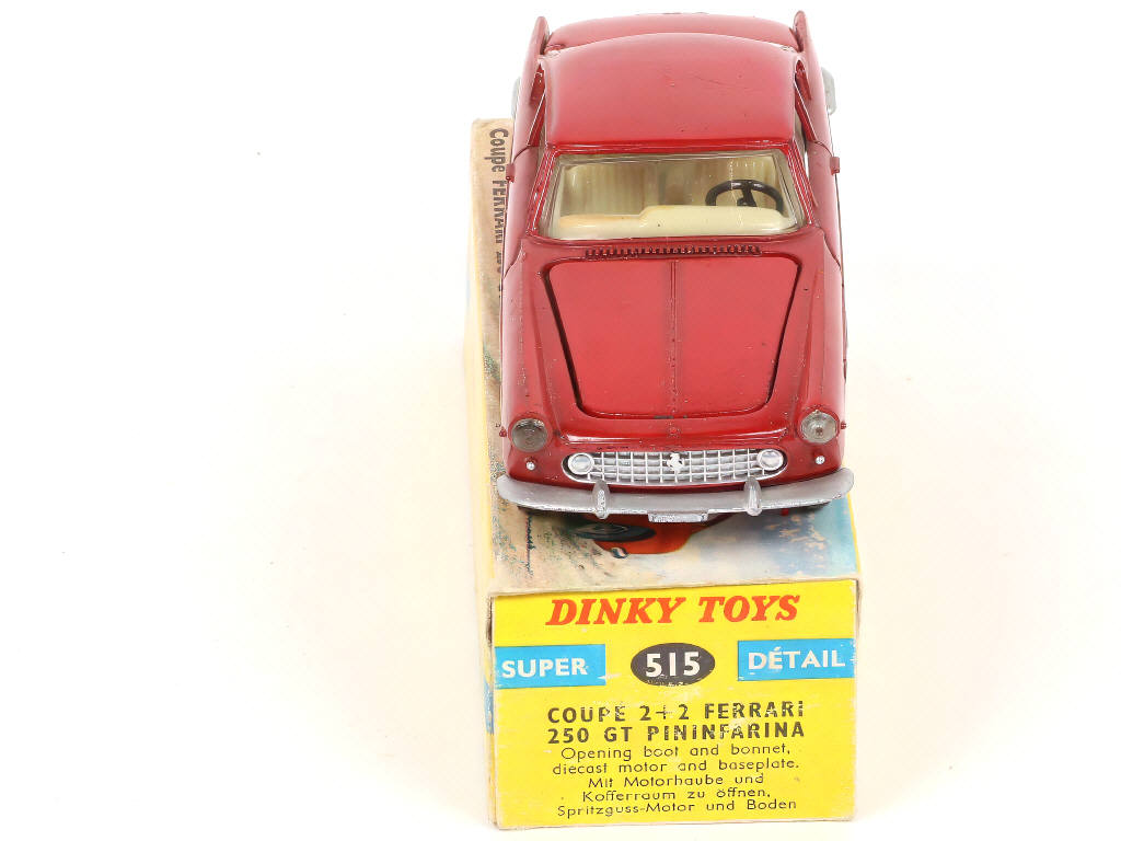 Lot 266 - DINKY TOYS (FRANCE) (1)