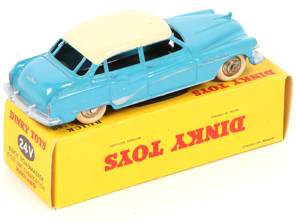 Lot 248 - DINKY TOYS (FRANCE) (1)