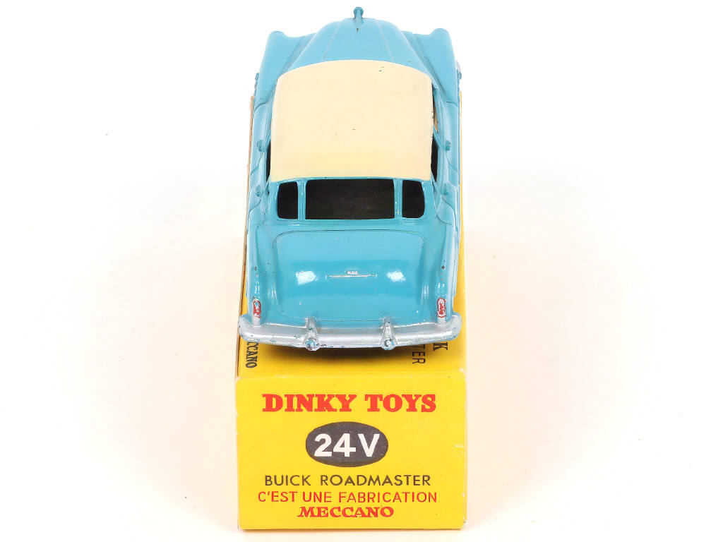Lot 248 - DINKY TOYS (FRANCE) (1)
