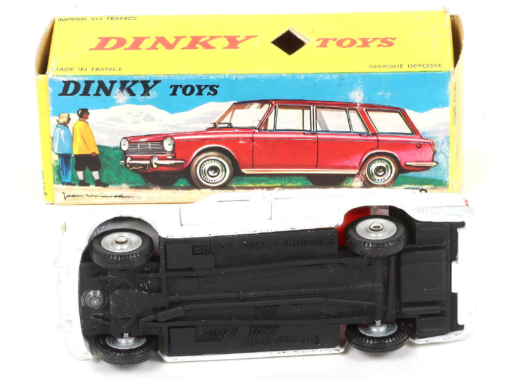 Lot 263 - DINKY TOYS (FRANCE) (1)