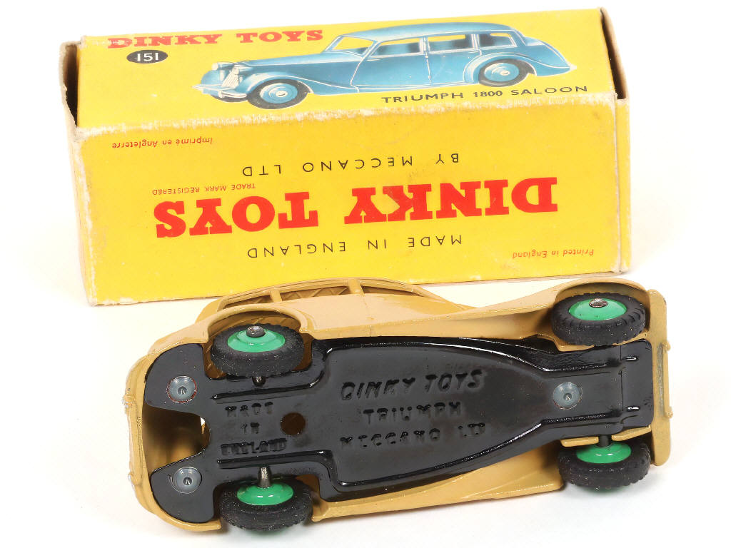 Lot 201 - DINKY TOYS (GB) (1)