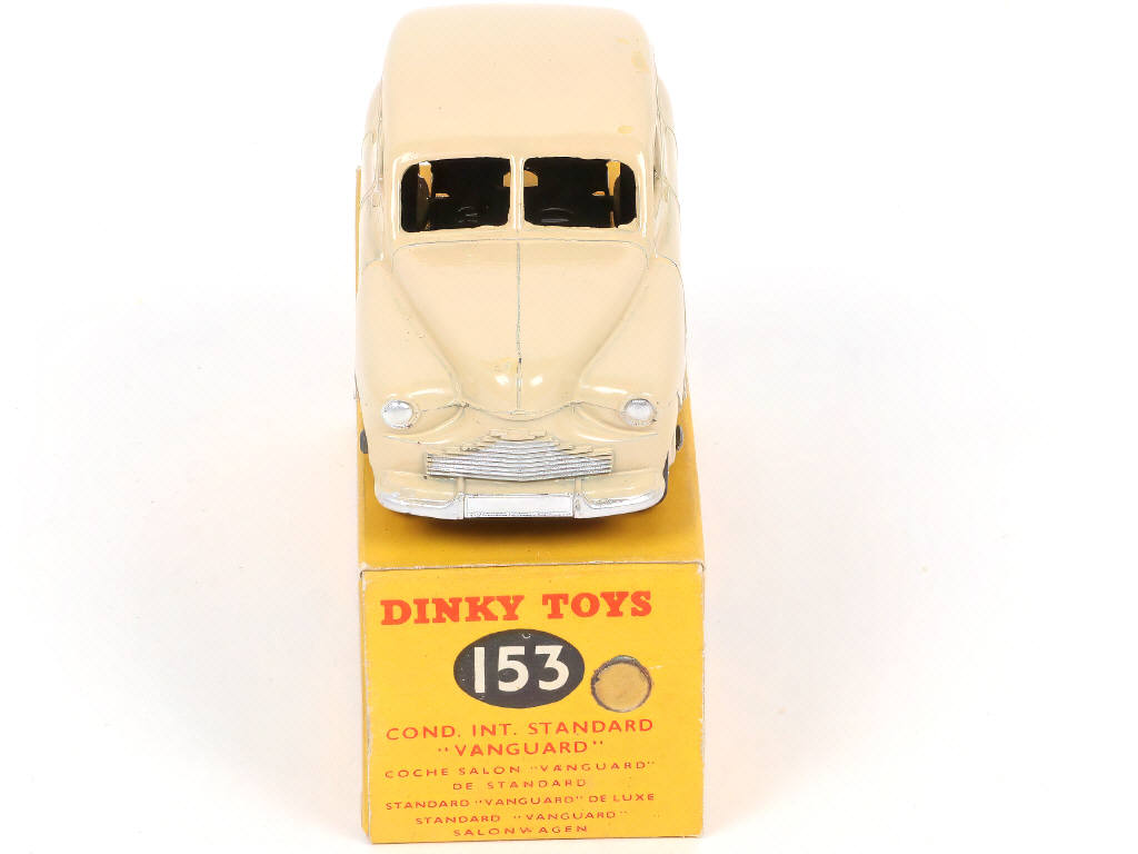 Lot 202 - DINKY TOYS (GB) (1)