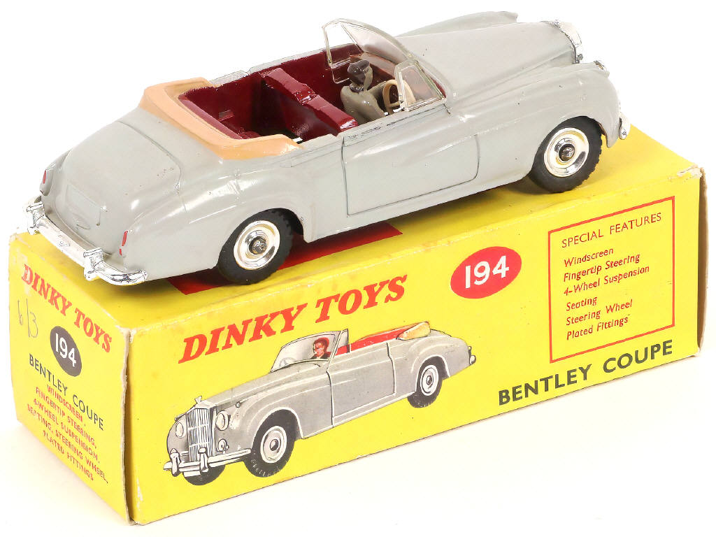 Lot 211 - DINKY TOYS (GB) (1)