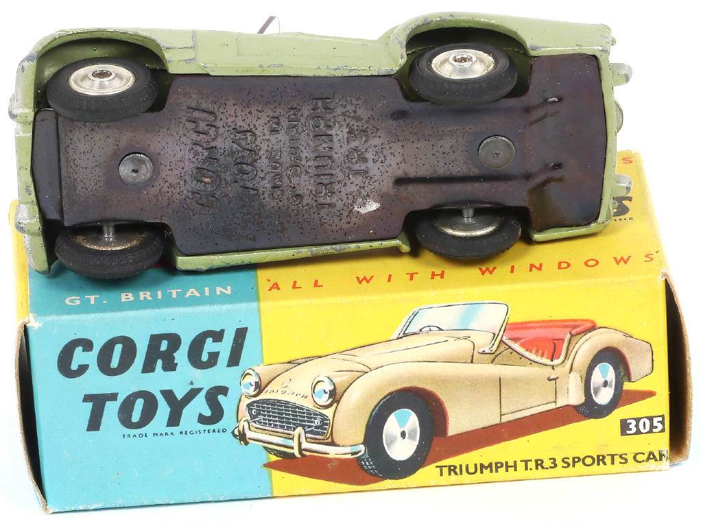 Lot 123 - CORGI TOYS (GB) (1)