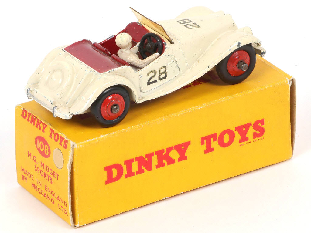 Lot 199 - DINKY TOYS (GB) (1)