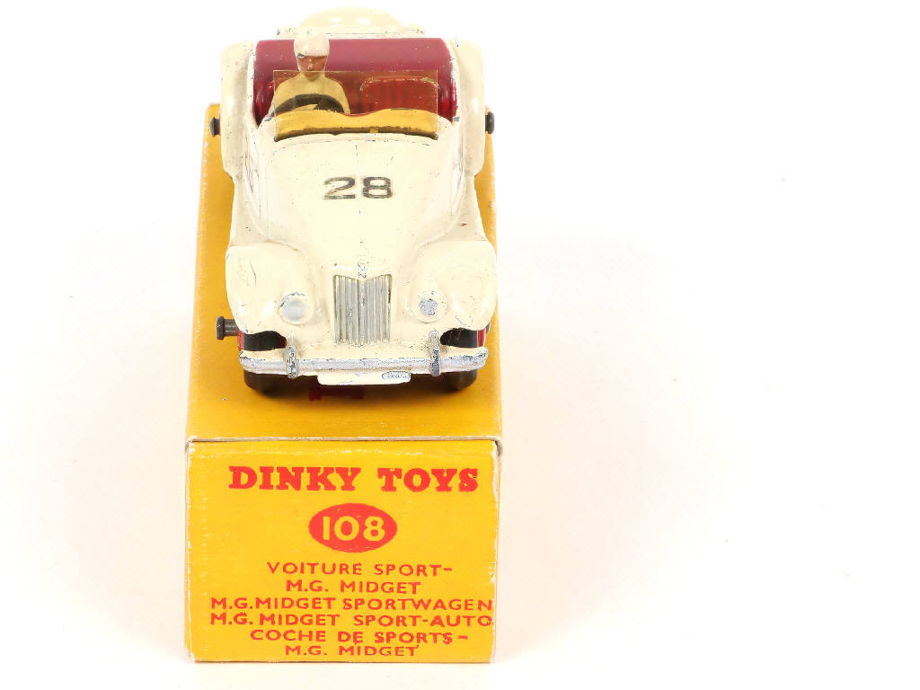 Lot 199 - DINKY TOYS (GB) (1)