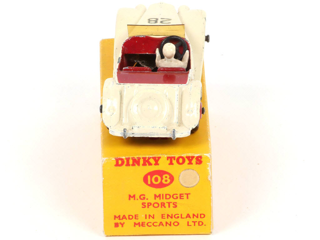 Lot 199 - DINKY TOYS (GB) (1)