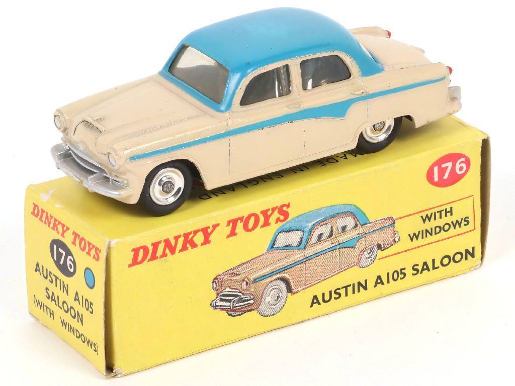 Lot 207 - DINKY TOYS (GB) (1)