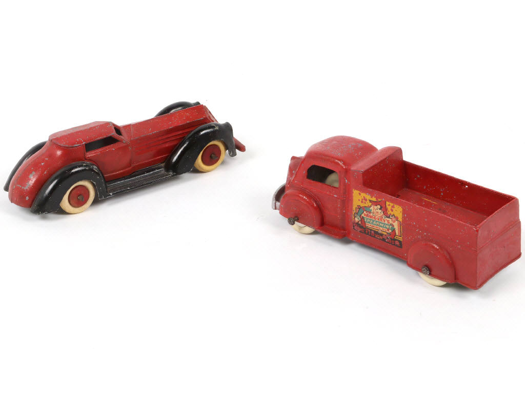 Lot 91 - TOOTSIETOY (USA) (2)