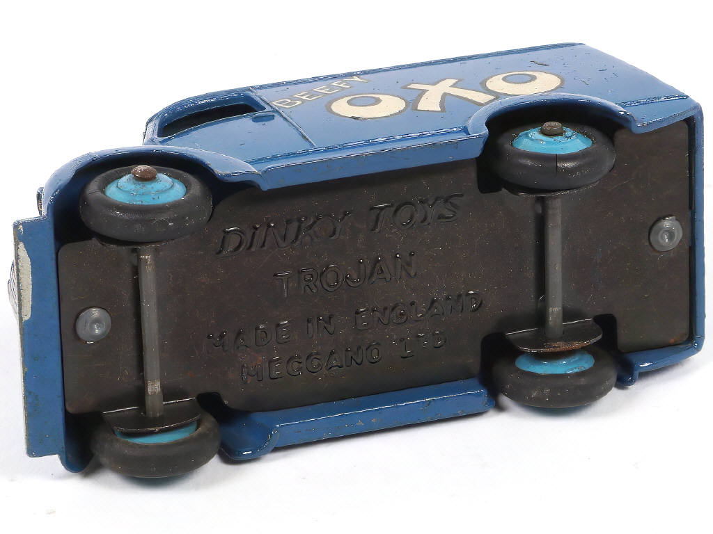 Lot 198 - DINKY TOYS (GB) (1)