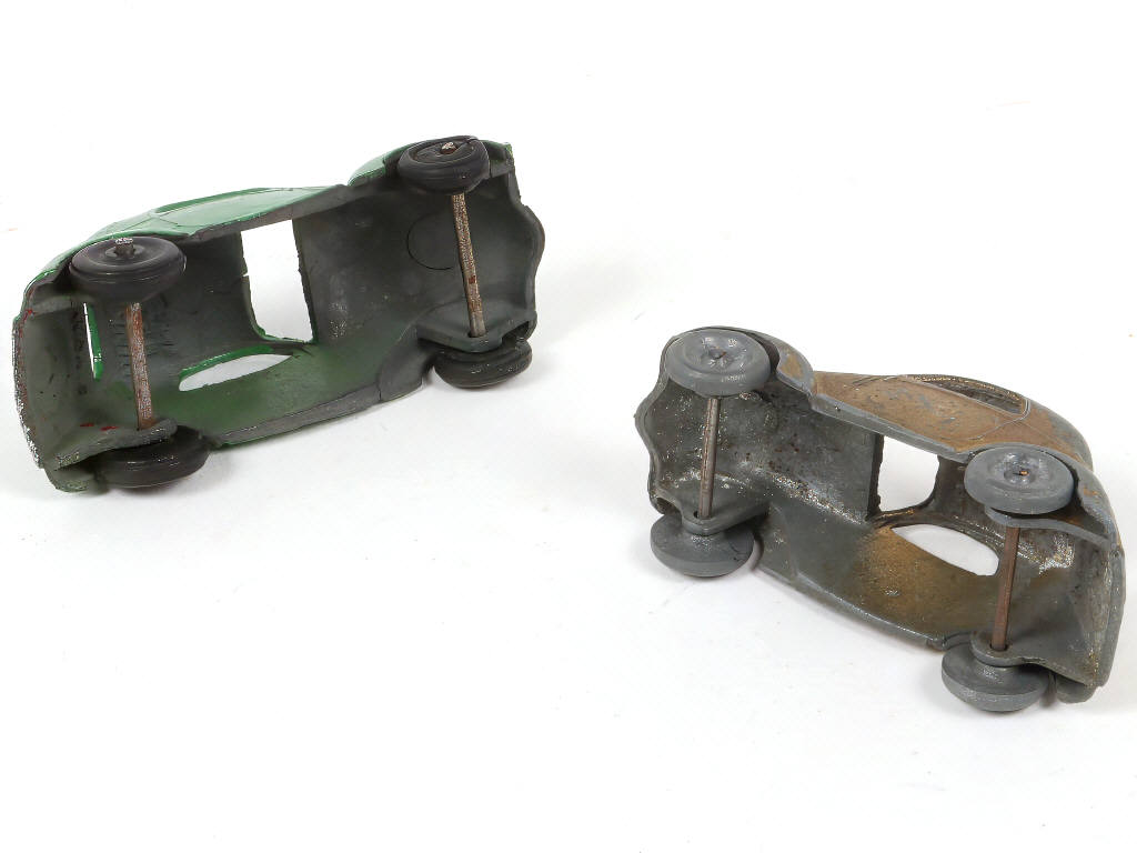 Lot 279 - DINKY TOYS (FRANCE) (2)