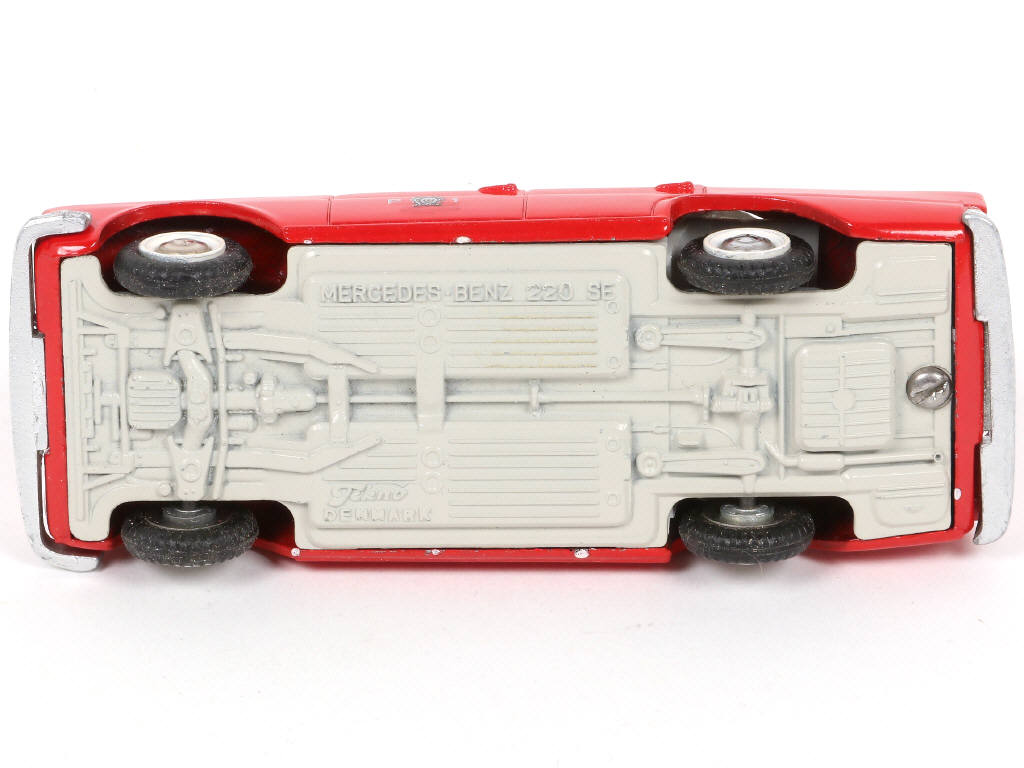 Lot 93 - TEKNO (DANEMARK) (1)