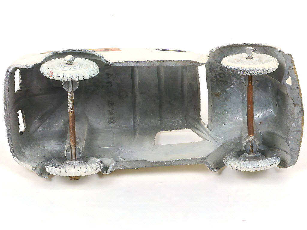 Lot 111 - CHARBENS (GB) (1)