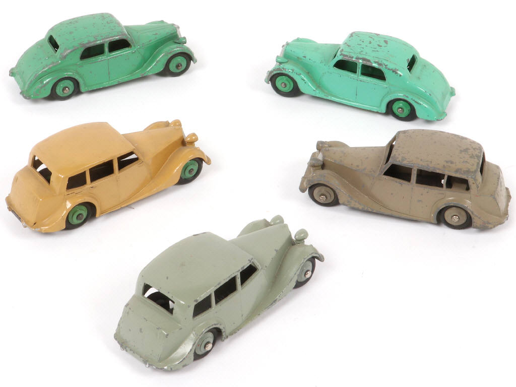 Lot 229 - DINKY TOYS (GB) (5)