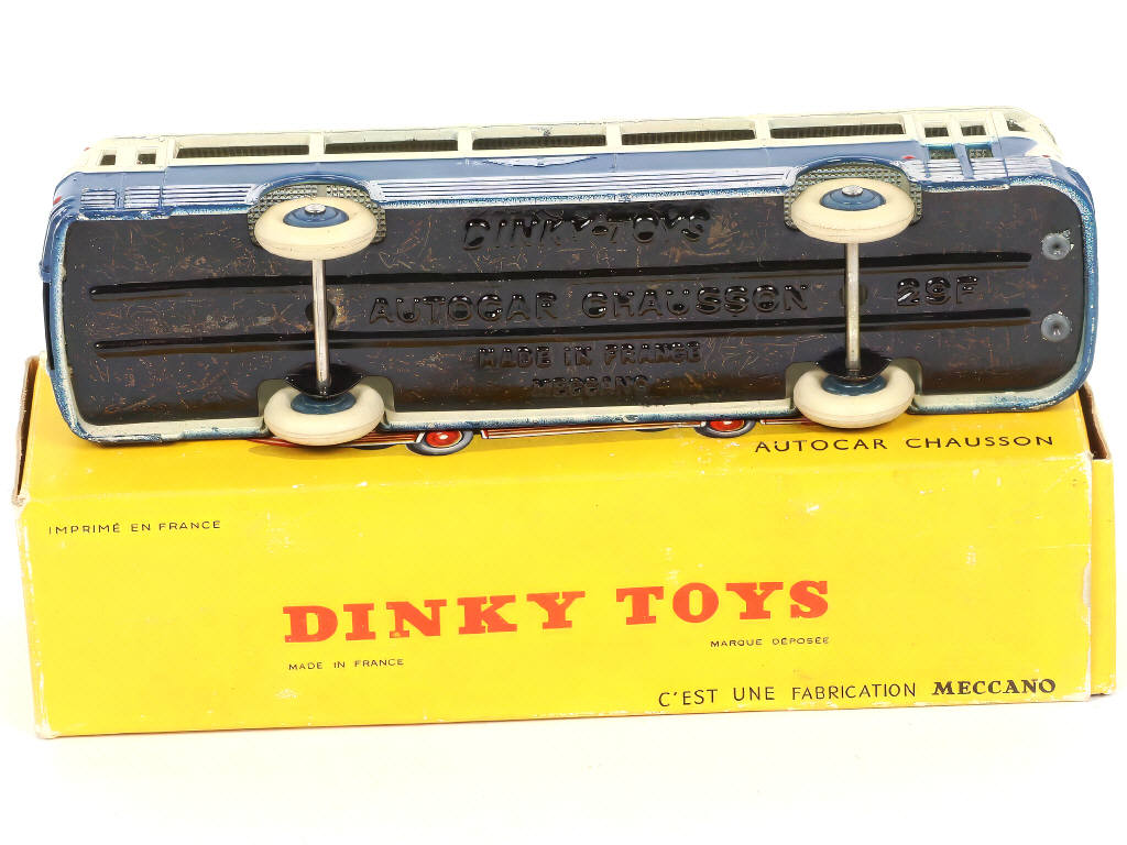 Lot 277 - DINKY TOYS (FRANCE) (1)