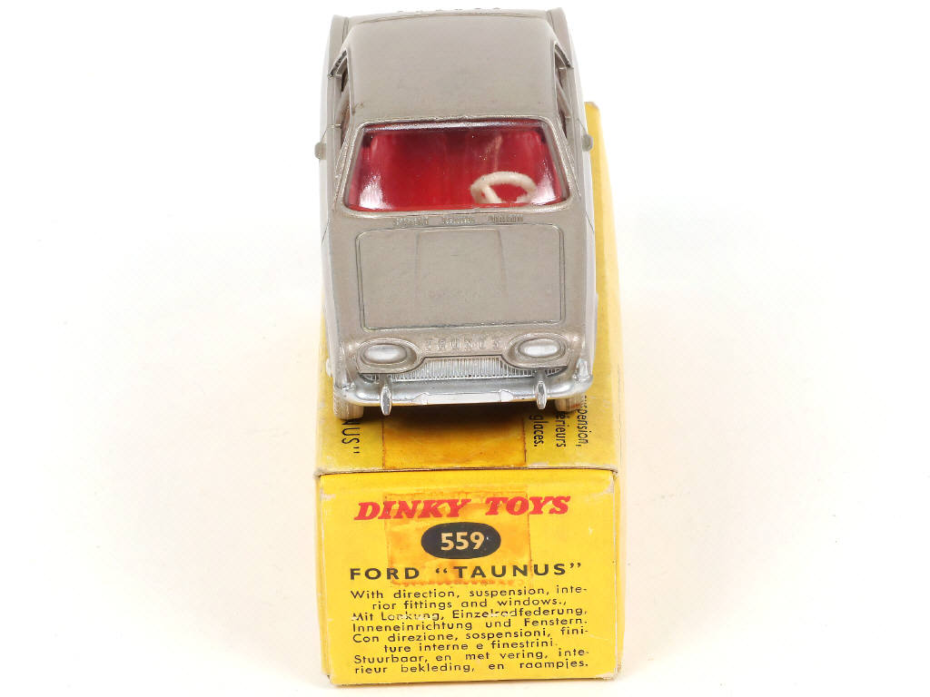 Lot 260 - DINKY TOYS (FRANCE) (1)