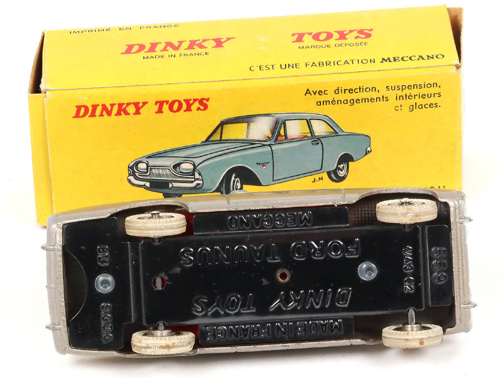 Lot 260 - DINKY TOYS (FRANCE) (1)