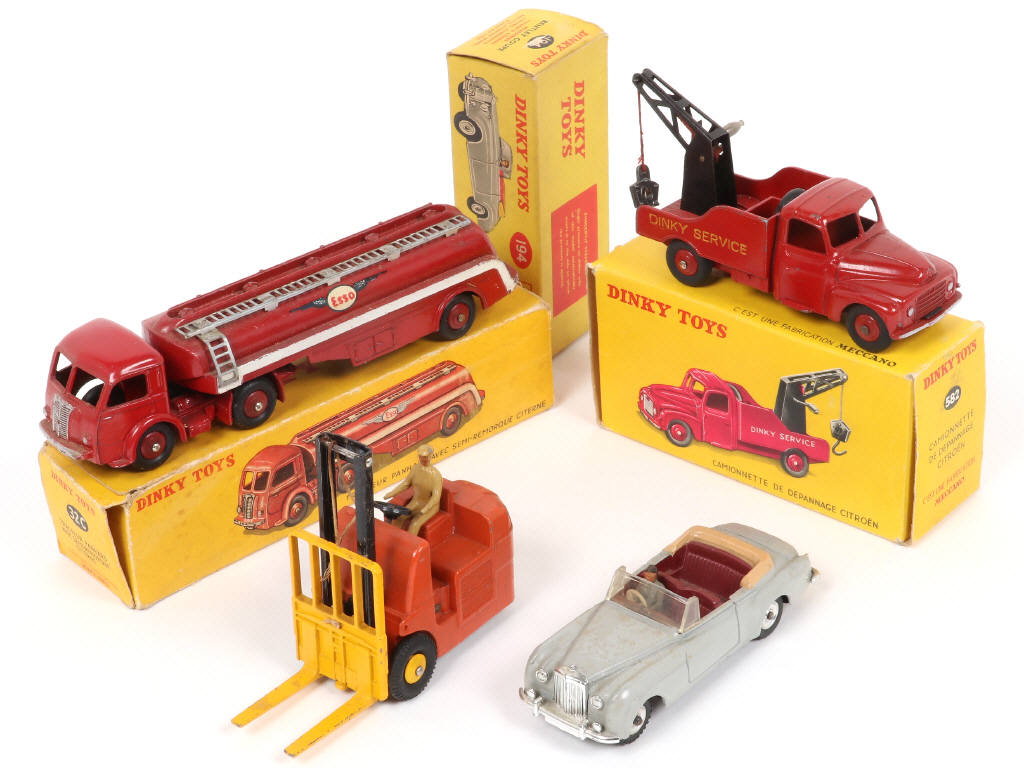 Lot 291 - DINKY TOYS (FRANCE) (4)