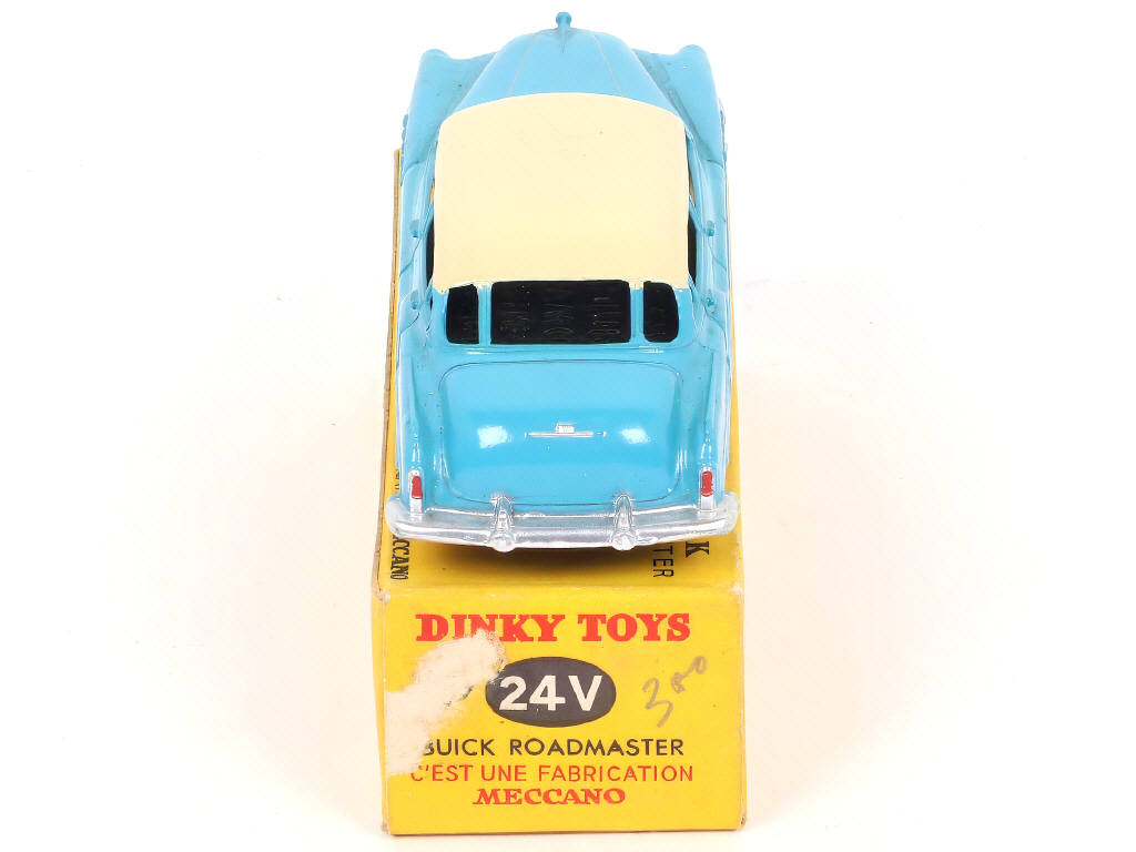 Lot 247 - DINKY TOYS (FRANCE) (1)